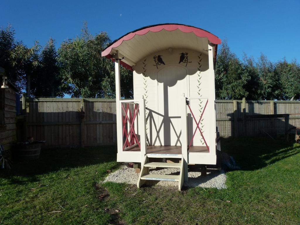 Wacky Stays - Unique Farm-Stay Glamping Rentals, Free Animal Feeding Tours Καϊκούρα Εξωτερικό φωτογραφία