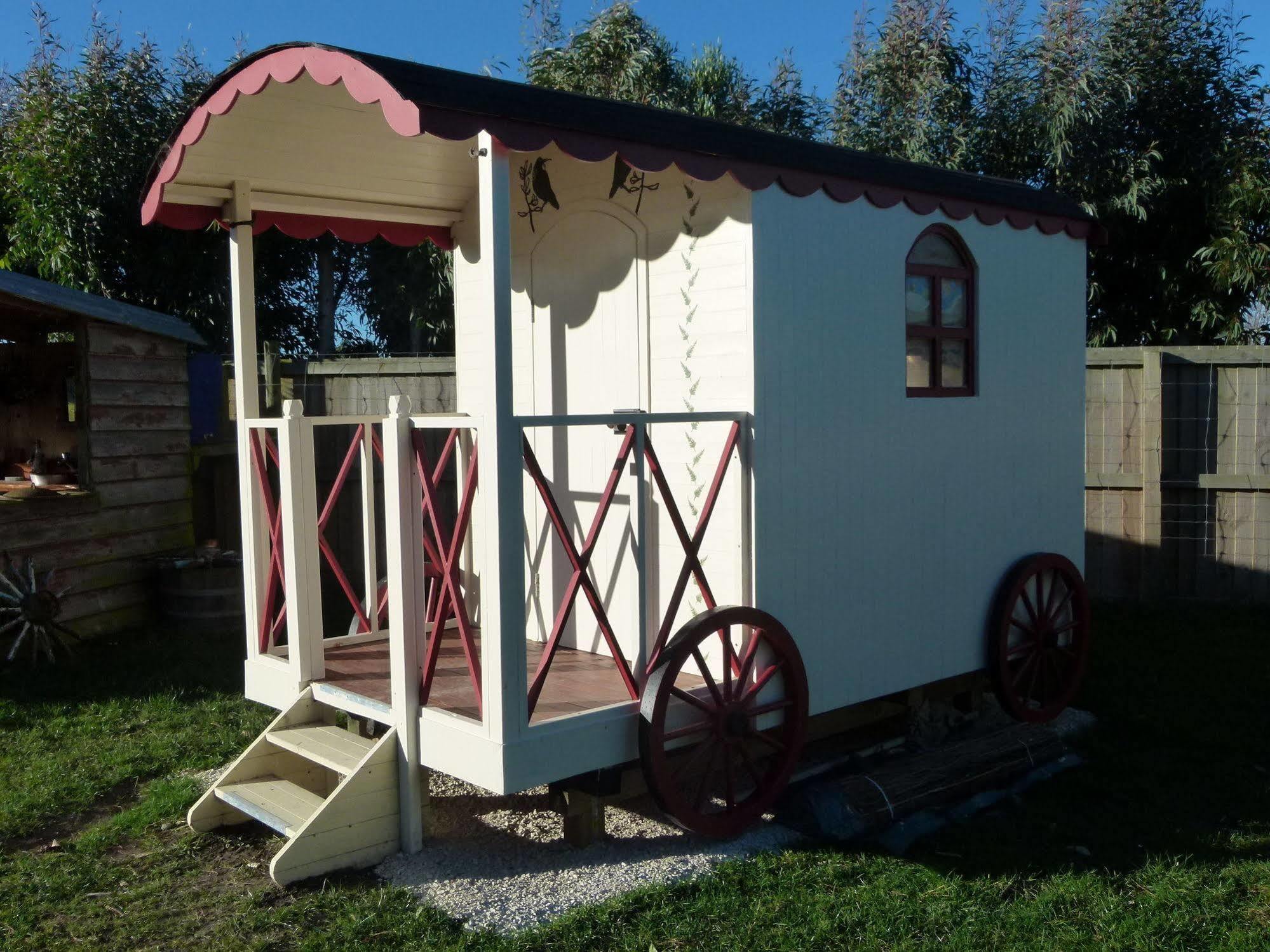 Wacky Stays - Unique Farm-Stay Glamping Rentals, Free Animal Feeding Tours Καϊκούρα Εξωτερικό φωτογραφία
